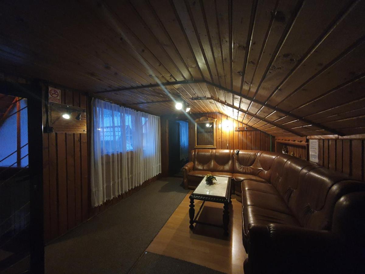 Complex Turistic Caprioara Hotell Baia Mare Eksteriør bilde