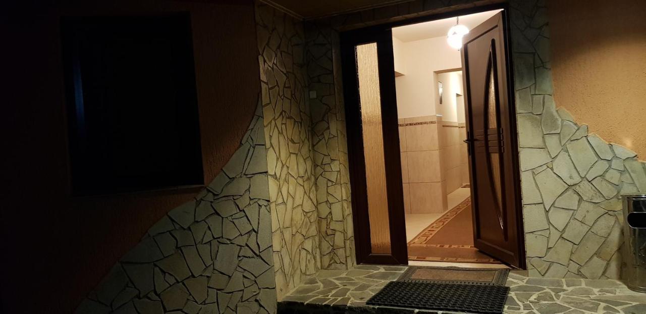 Complex Turistic Caprioara Hotell Baia Mare Eksteriør bilde
